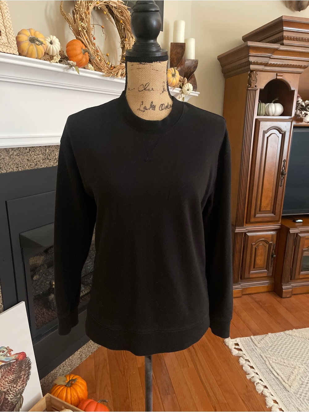 Time and Tru Women's Black Long Sleeve Sweatshirt Size Small